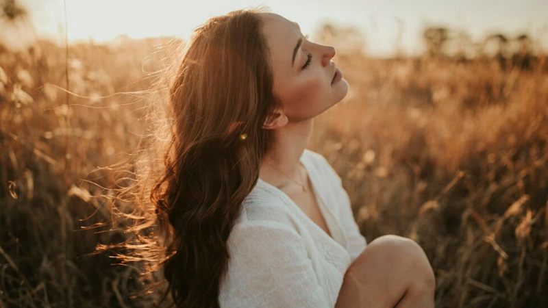 Lợi ích của việc sử dụng ảnh người mẫu và chân dung miễn phí