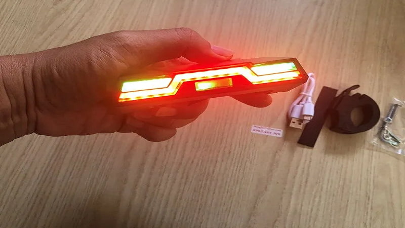den-xe-dap-4