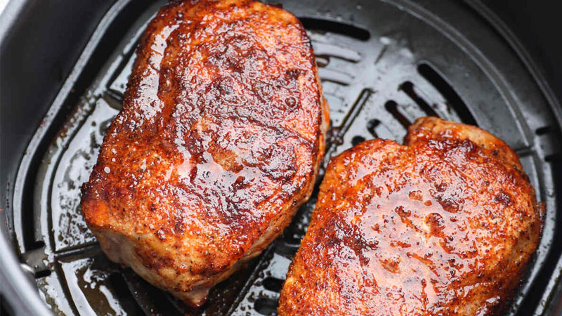 cach-uop-thit-nuong-noi-chien-khong-dau-4