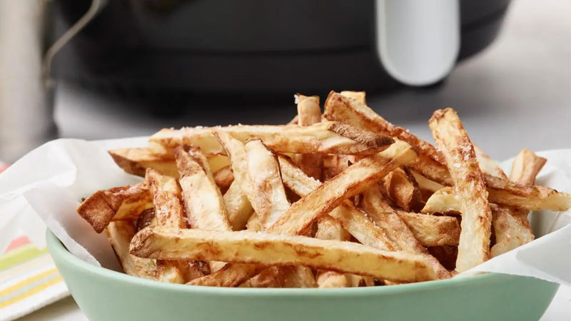 cach-lam-khoai-tay-chien-bang-noi-chien-khong-dau-1